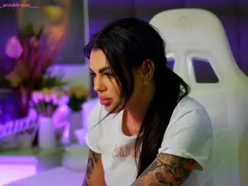 Freechat perfectt33n on Chaturbate