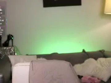 Freechat qwennx on Chaturbate