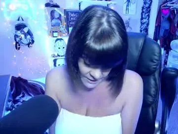 Freechat rebeccalovexxx on Chaturbate
