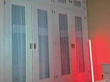 Freechat suzysuza on Chaturbate