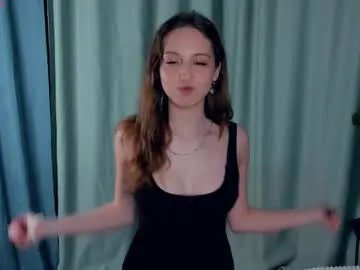 Freechat tessiekhanponaphan on Chaturbate