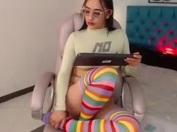 Freechat vanelopeee_ on Chaturbate