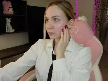 Freechat xxxhoneyxx on Chaturbate