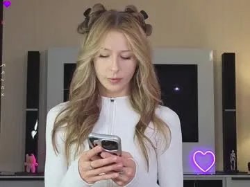 Freechat yononeey on Chaturbate