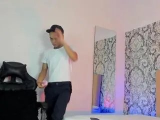 Offline alejandro_montenegro on Flirt4Free