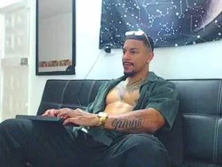 Away andrei_hunter on Flirt4Free
