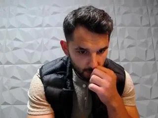 Offline antonio_valentini on Flirt4Free