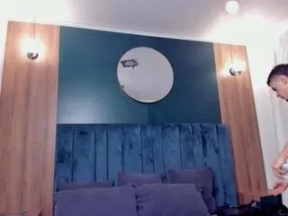 Private aron_jonnes on Flirt4Free