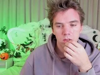 Freechat arthur_andrews on Flirt4Free