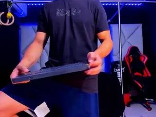 Freechat ayden_miller on Flirt4Free