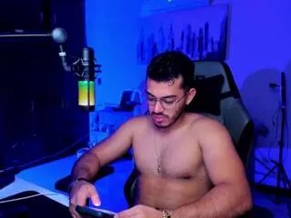 Offline bruno_oconer on Flirt4Free