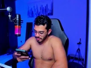 Offline bruno_oconer on Flirt4Free