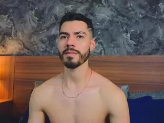 Freechat cameron_pierce on Flirt4Free