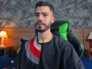 Freechat cameron_pierce on Flirt4Free