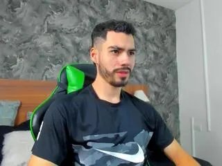 Freechat cameron_pierce on Flirt4Free