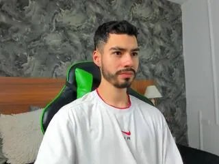 Freechat cameron_pierce on Flirt4Free