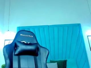 Offline chris_de_la_fonde on Flirt4Free