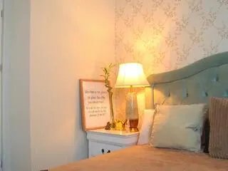 Freechat devious_angell on Flirt4Free