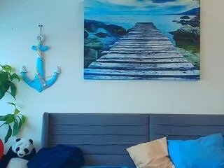 Offline emilio_reynolds on Flirt4Free