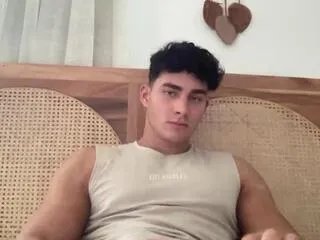 Offline emilio_reynolds on Flirt4Free