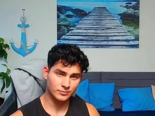 Offline emilio_reynolds on Flirt4Free