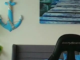 Offline emilio_reynolds on Flirt4Free