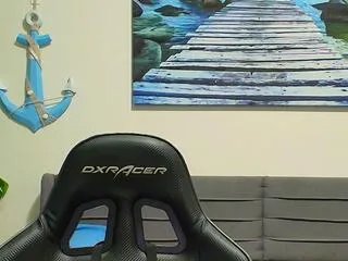 Offline emilio_reynolds on Flirt4Free