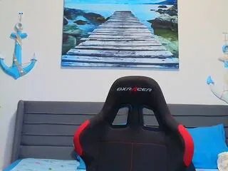 Offline emilio_reynolds on Flirt4Free