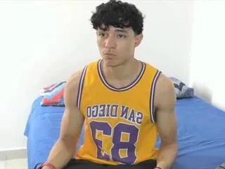 Offline enzo_slora on Flirt4Free