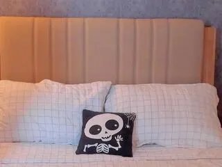 Offline isa_raven on Flirt4Free