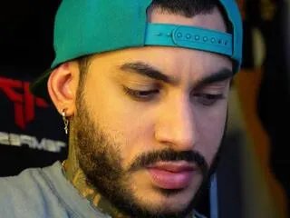 Freechat jackson_cottonwood on Flirt4Free