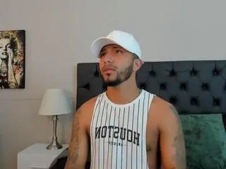 Freechat jax_maxwell on Flirt4Free