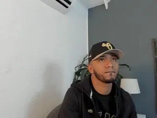 Freechat jax_maxwell on Flirt4Free