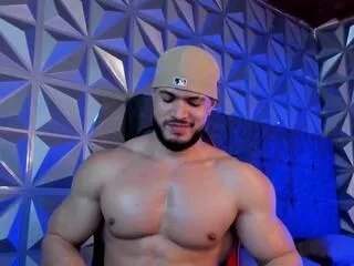 Freechat jonas_lewis on Flirt4Free