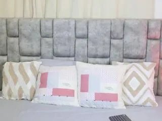 Offline karolina_reales on Flirt4Free