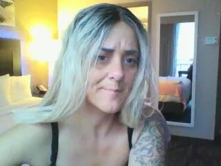 Offline khloe_sunshine on Flirt4Free