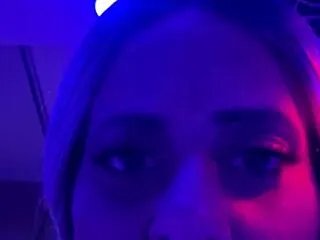 Offline khloe_sunshine on Flirt4Free