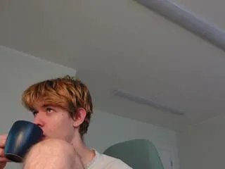 Freechat logan_fraser on Flirt4Free