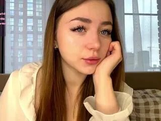 Freechat lois_below on Flirt4Free