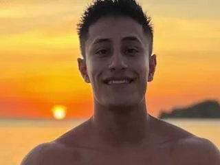 Offline luca_monroe on Flirt4Free