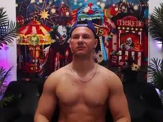 Freechat marco_riciardo on Flirt4Free