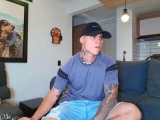 Freechat marko_toro on Flirt4Free