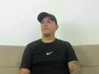 Offline maxi_hall on Flirt4Free