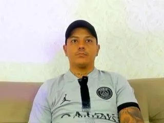 Offline maxi_hall on Flirt4Free