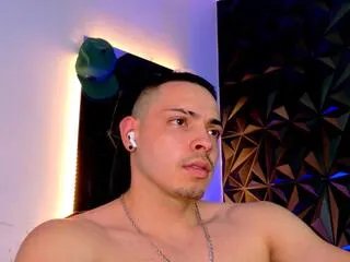 Offline maxwell_dupont on Flirt4Free