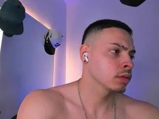 Offline maxwell_dupont on Flirt4Free