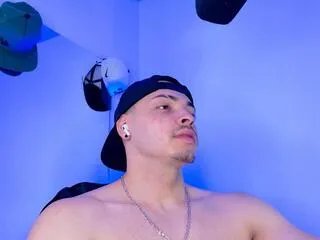 Offline maxwell_dupont on Flirt4Free