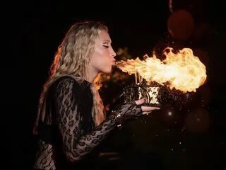 Freechat mia_nix on Flirt4Free