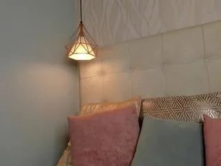 Freechat mia_sinner on Flirt4Free