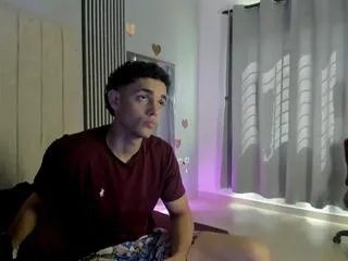 Freechat nathan_shimmer on Flirt4Free